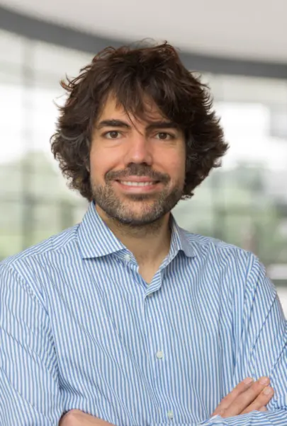 Dr. Iván Cordón